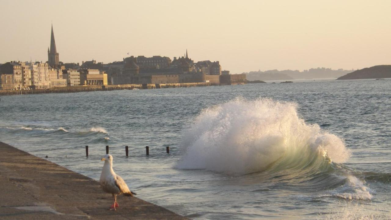 Appartement T2 ,Parking Prive,Terrasse, 10 Mns A Pieds De La Cite Corsaire Et Ses Plages Saint-Malo Exteriér fotografie