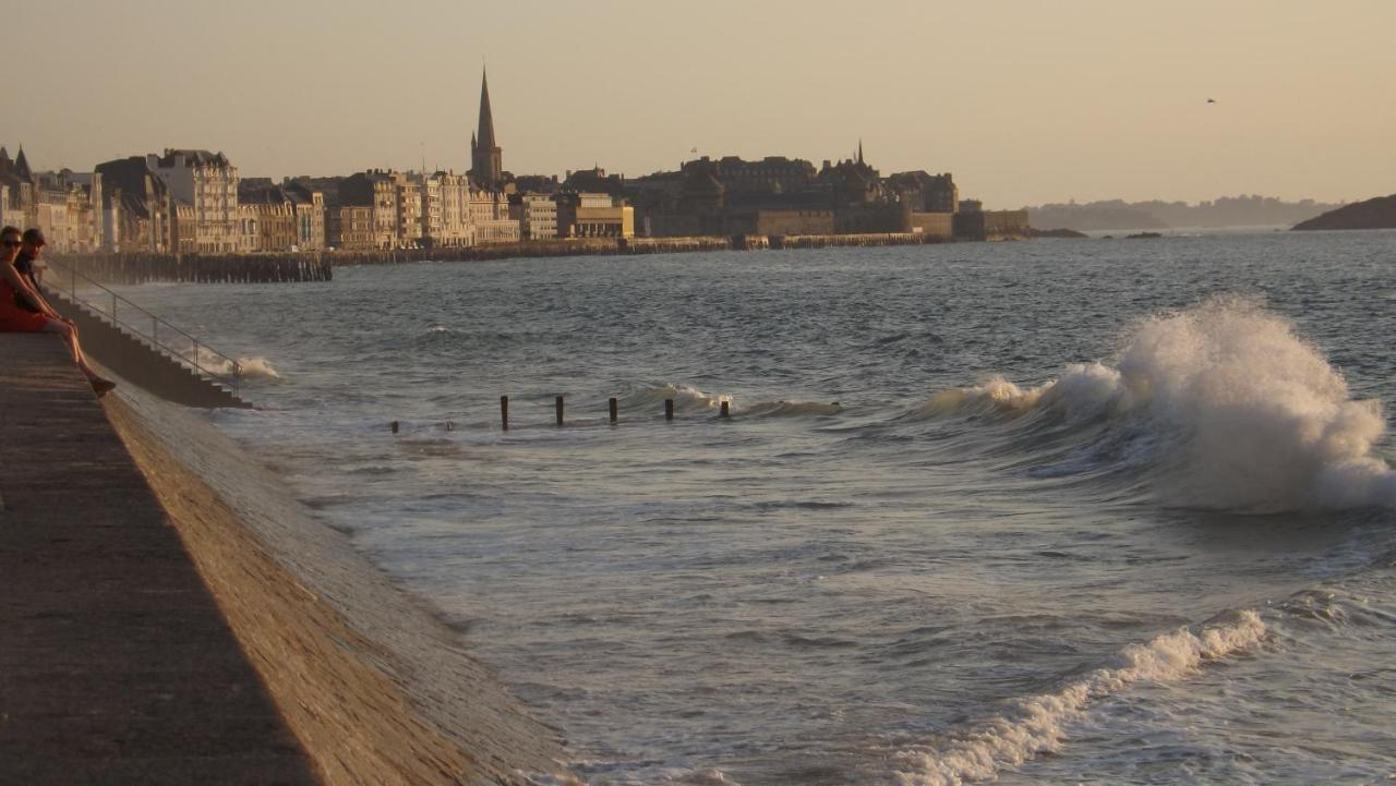 Appartement T2 ,Parking Prive,Terrasse, 10 Mns A Pieds De La Cite Corsaire Et Ses Plages Saint-Malo Exteriér fotografie